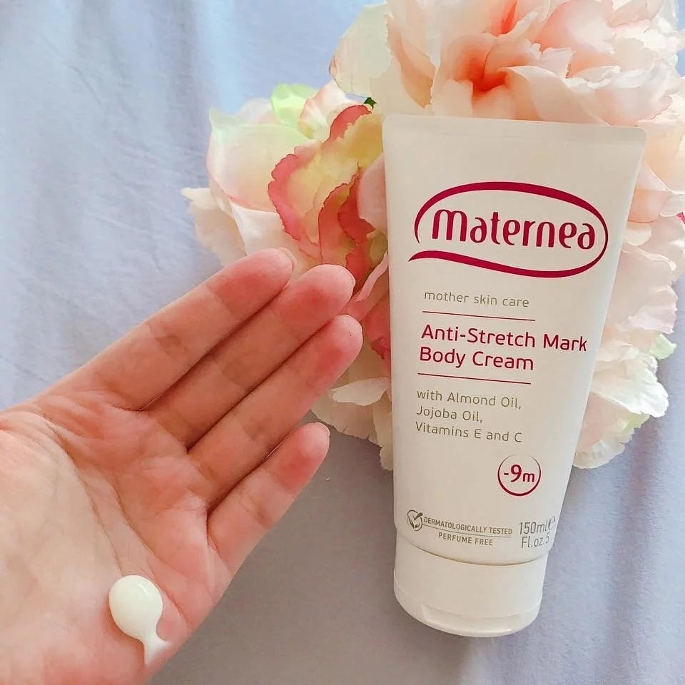 Maternea - Stretch Mark Cream (150ml) - Provides Optimal Skin Hydration and Improves its Appearance.