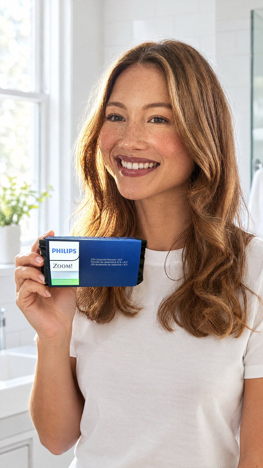 Philips zoom Whitening NiteWhite 22% carbamide peroxide 6 Syringes — held by model