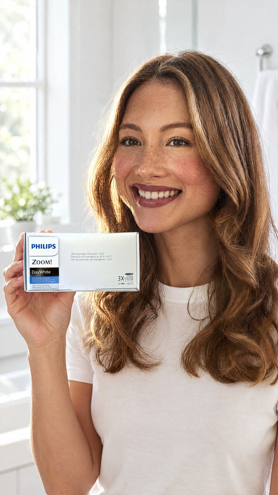Philips zoom Whitening Daywhite 14% hydrogen peroxide 3 Syringes — close-up with model