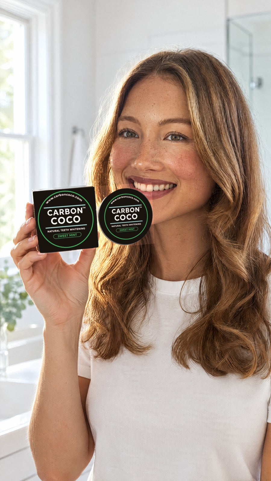 CARBONCOCO-Natural Teeth Whitening(Sweet Mint)+Toothpaste+flosser set — close-up with model