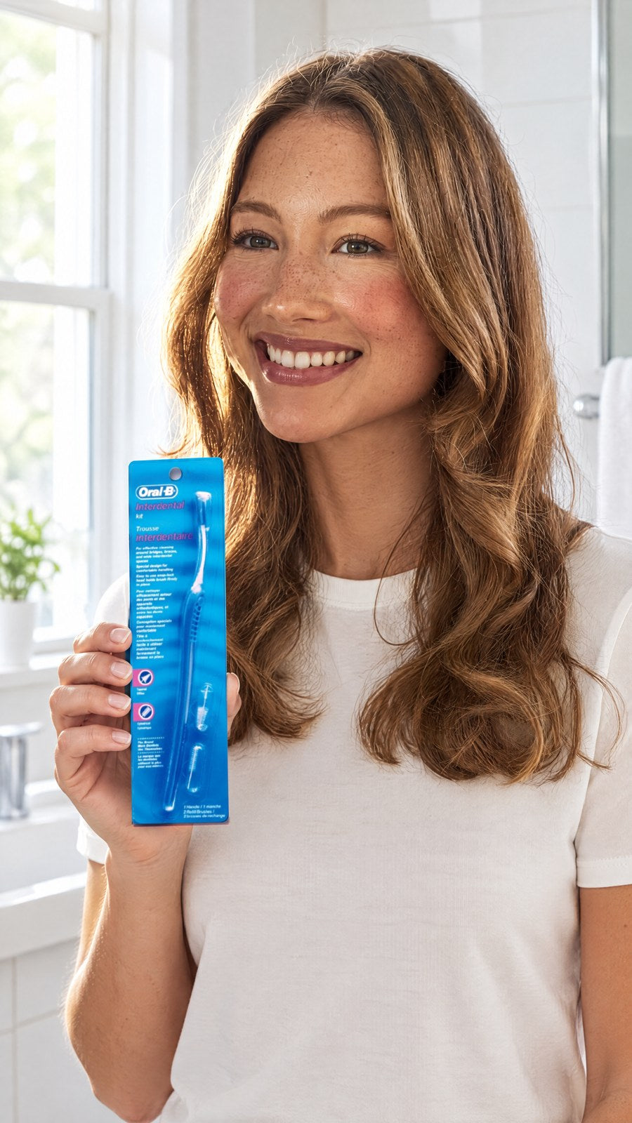 Oral B - Interdental Kit Blue Handle + Refill Brushes Cylindrical and Tapered (Parallel Import) — held by model