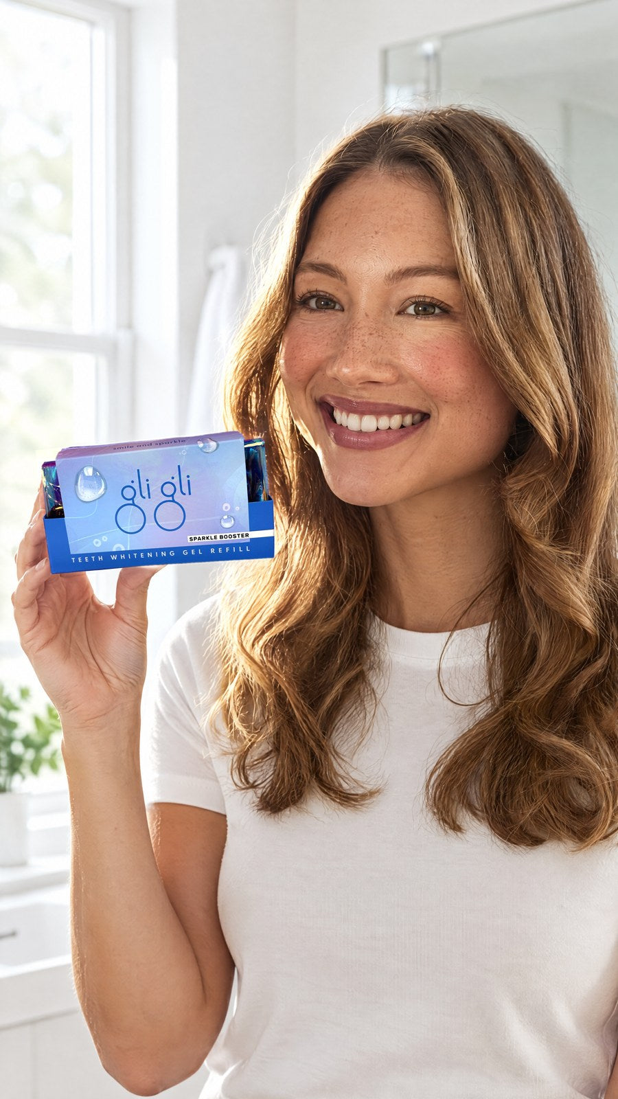 gli gli - Sparkle Booster Gel Refill PAP Teeth Whitening Gel-2x5ml 10 to 15 Days Treatment for Sensitive Teeth — close-up with model