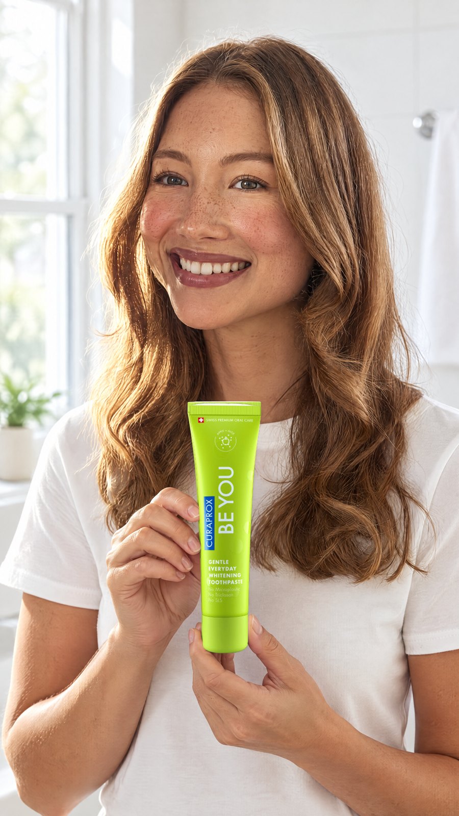 CURAPROX - [BE YOU.] Apple + Aloe Toothpaste 60ml (Explorer) — held by model