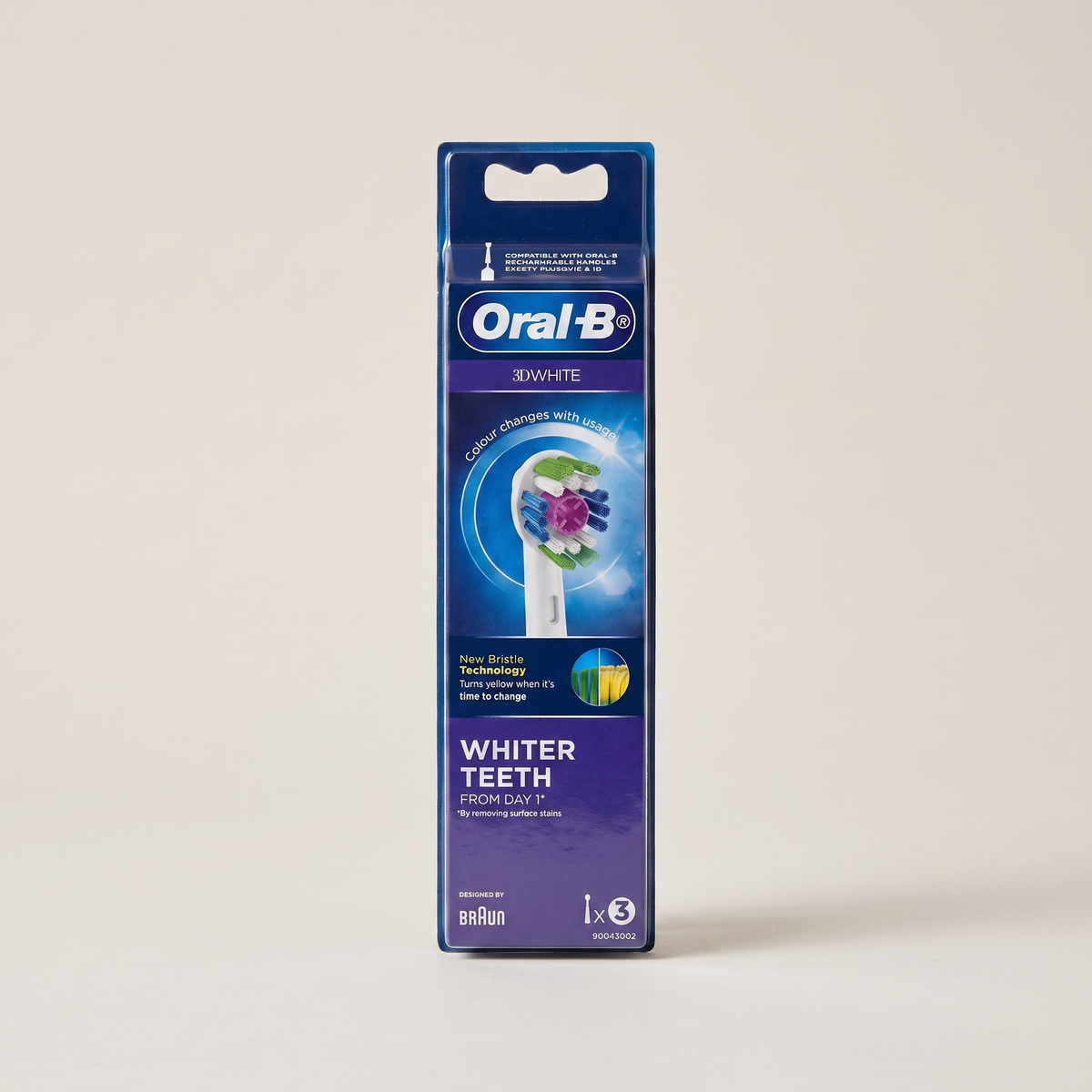 Oral-B 3D White brush heads with Clean Maximiser, 3 count, studio